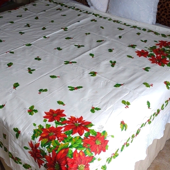 VINTAGE 60's Christmas Linen Tablecloth Poinsettia's & Holly - Picture 1 of 10